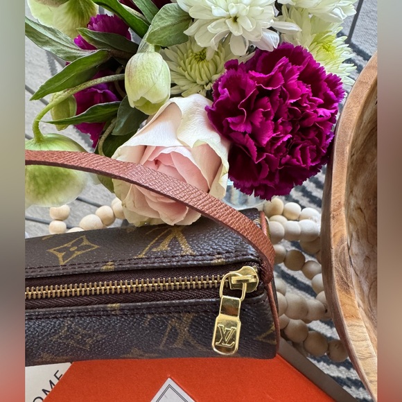 Louis Vuitton Brown Monogram Women's Bag - Picture 4 of 9